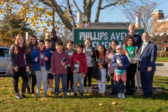 Phillips Avenue School Supply Donation 2023